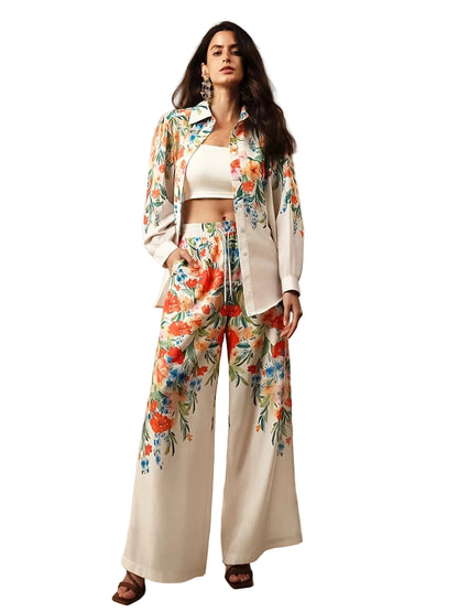 Tvådelat set för dam med blommigt mönster